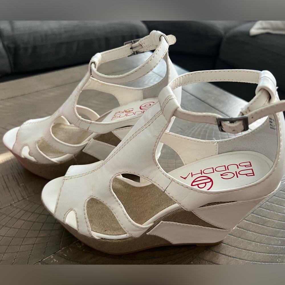 Big Buddha Women's White Wedge Sandals Size 8